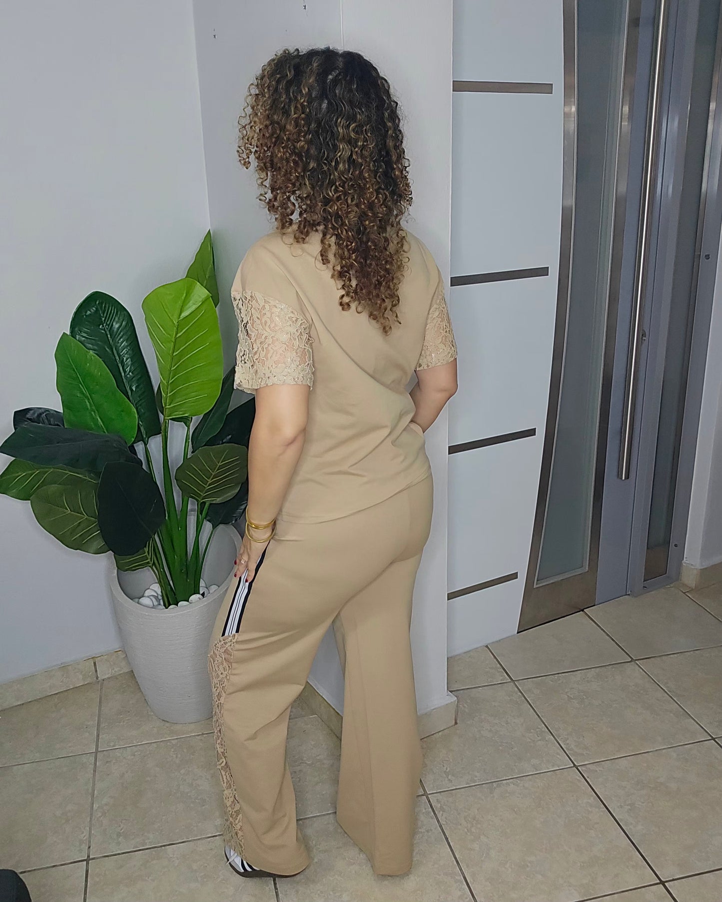 Emma Cream Travel Set