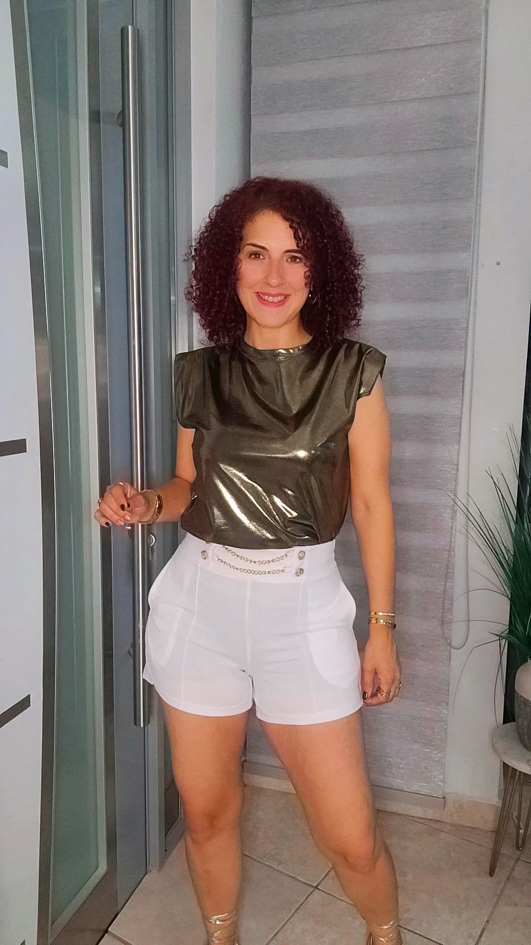 Chain pocket short-white