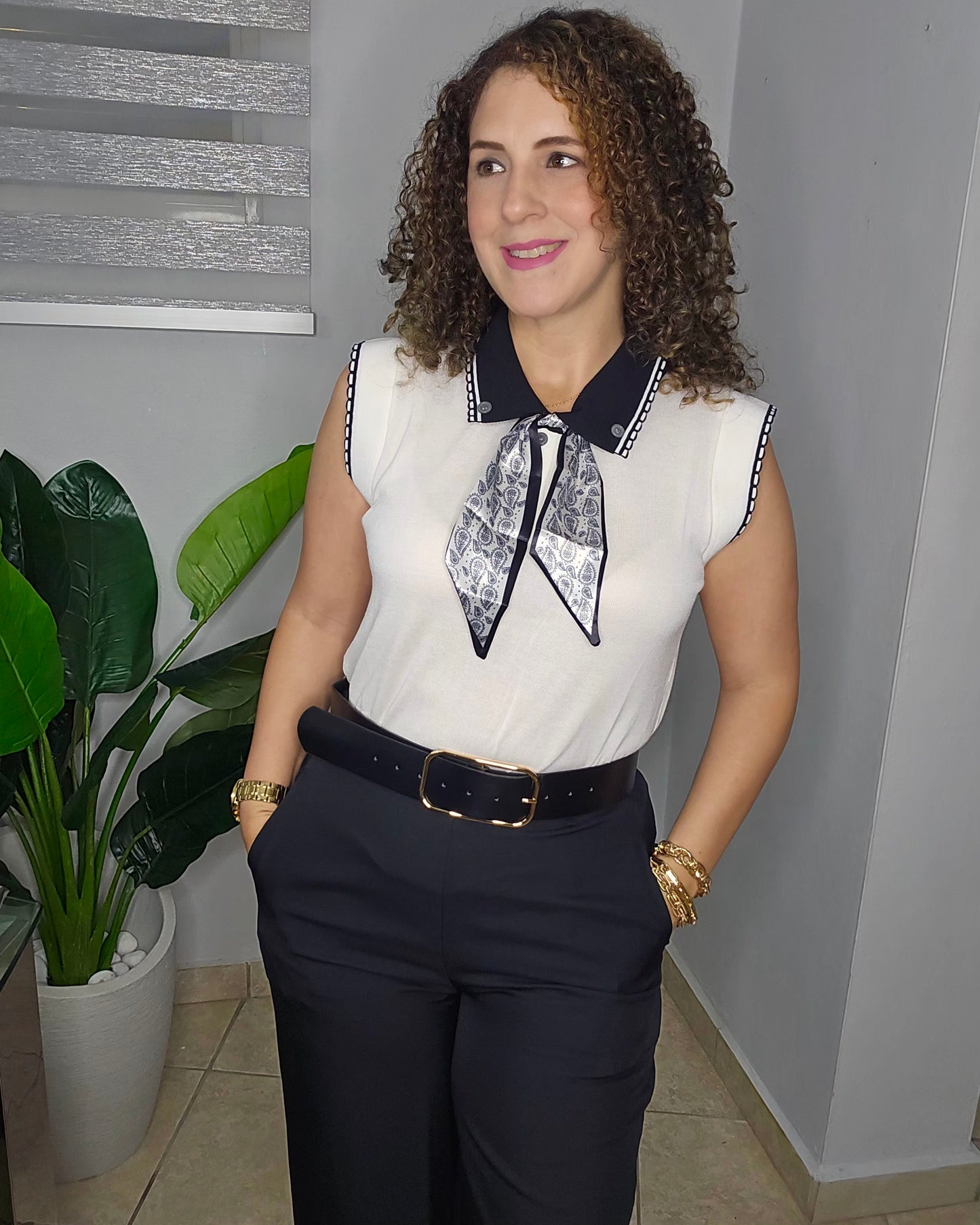 Parisian bow knit sweater