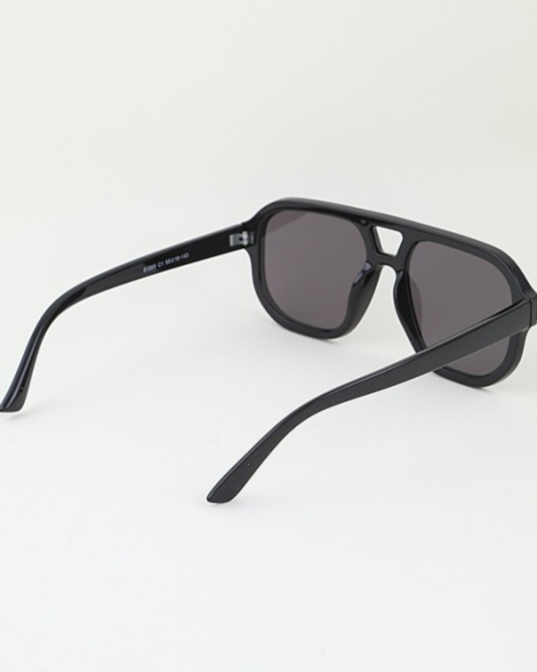 Minimal Straight Aviator Tinted Sunglasses